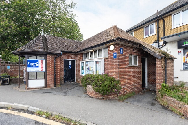 More details for Peartree Ln, Bexhill On Sea - Retail for Sale