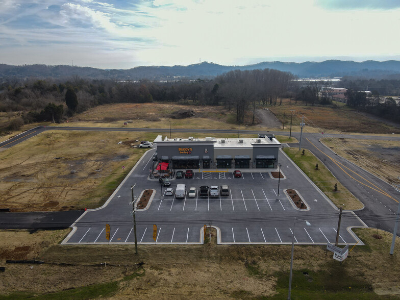 2200 Charles Seivers, Clinton, TN for sale - Building Photo - Image 1 of 1