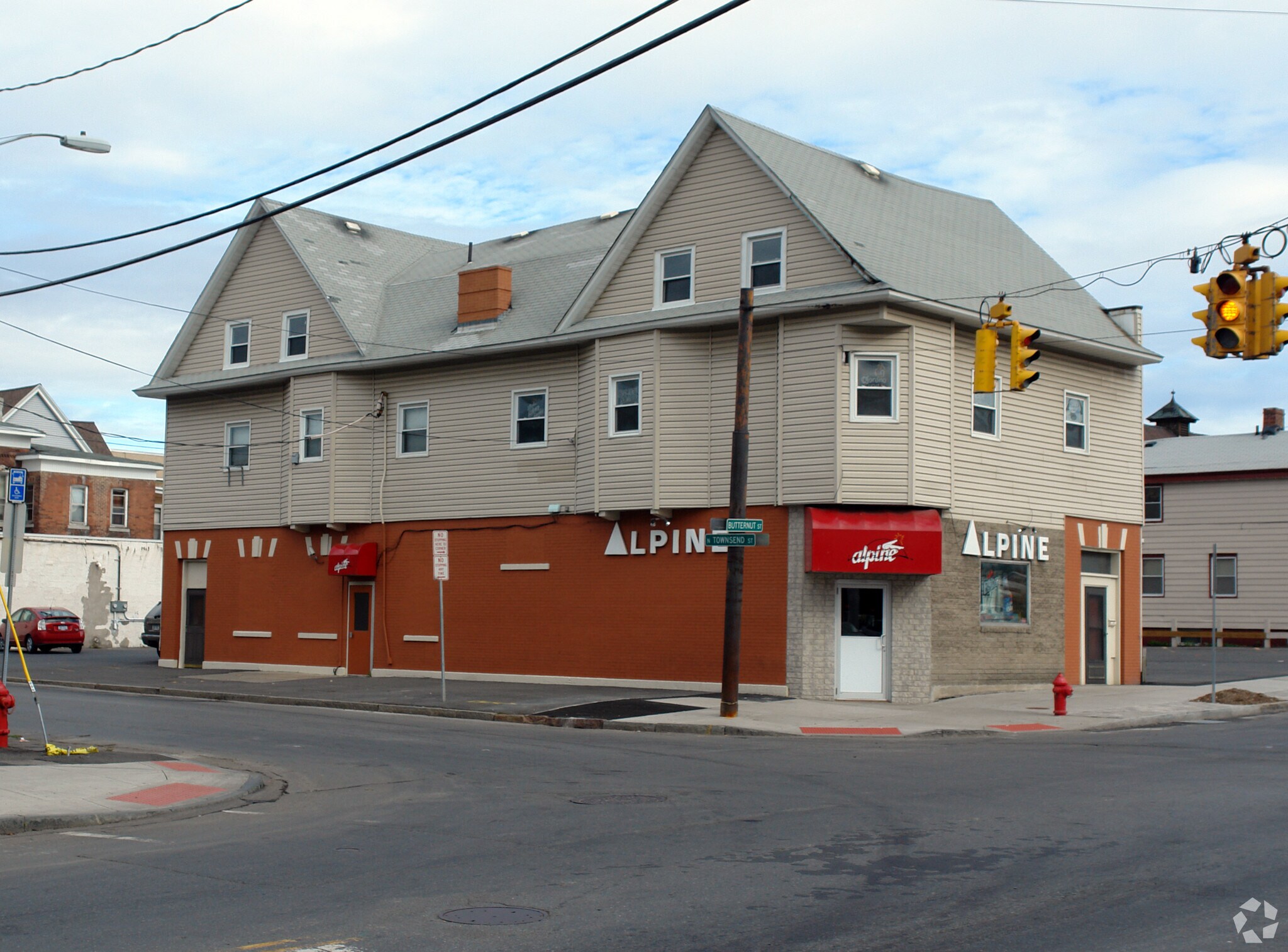 401 Butternut St, Syracuse, NY for sale Primary Photo- Image 1 of 1