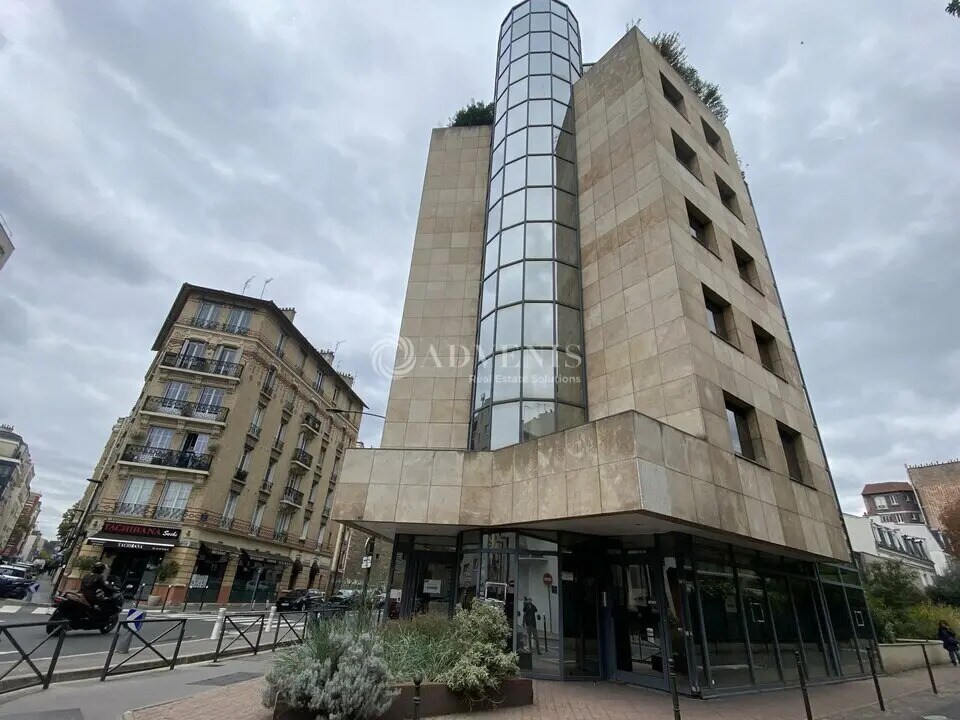 Office in Boulogne-Billancourt to rent Building Photo- Image 1 of 10