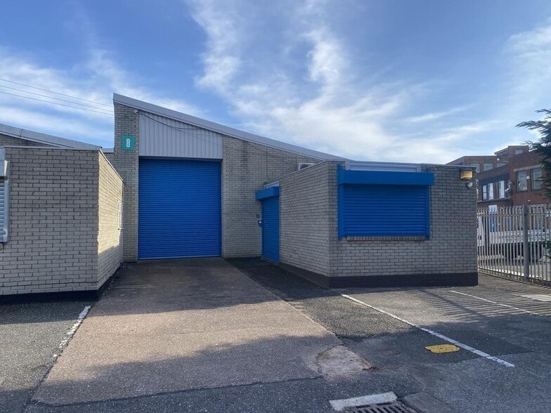 Mucklow Hl, Halesowen to rent - Building Photo - Image 2 of 23