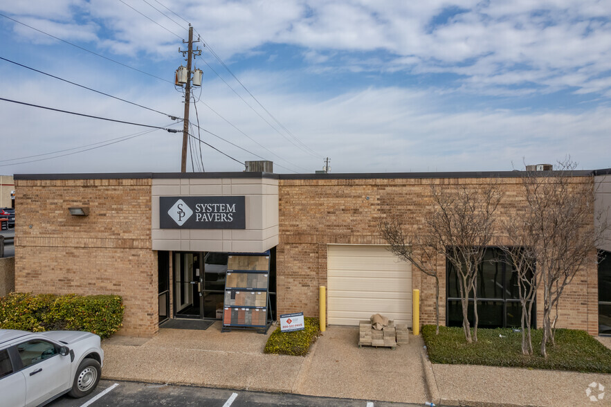 8868 Research Blvd, Austin, TX for rent - Building Photo - Image 3 of 18