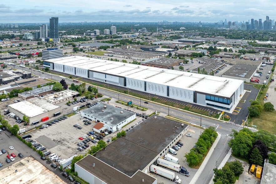 541 Kipling Av, Toronto, ON to rent - Aerial - Image 3 of 5