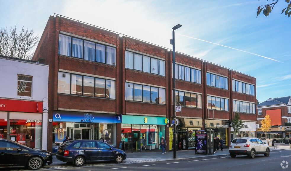 118-128 Eltham High St, London to rent - Primary Photo - Image 1 of 1