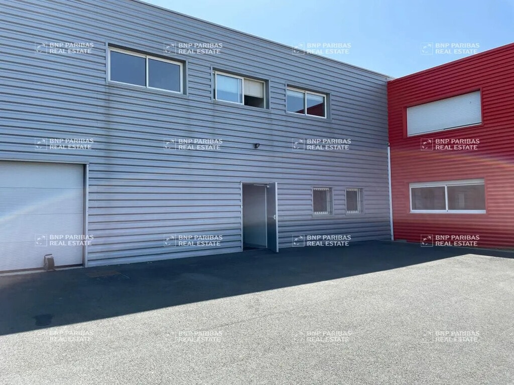 Location Local d'activités 641 m² - Photo 1