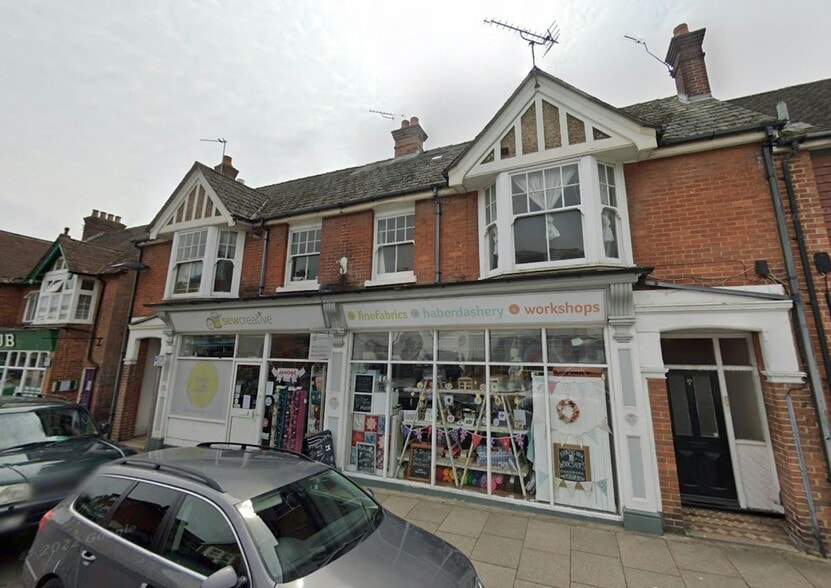 20-22 Lavant St, Petersfield to rent - Building Photo - Image 1 of 1