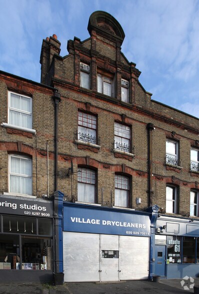 135 Lee Rd, London for sale - Primary Photo - Image 1 of 1