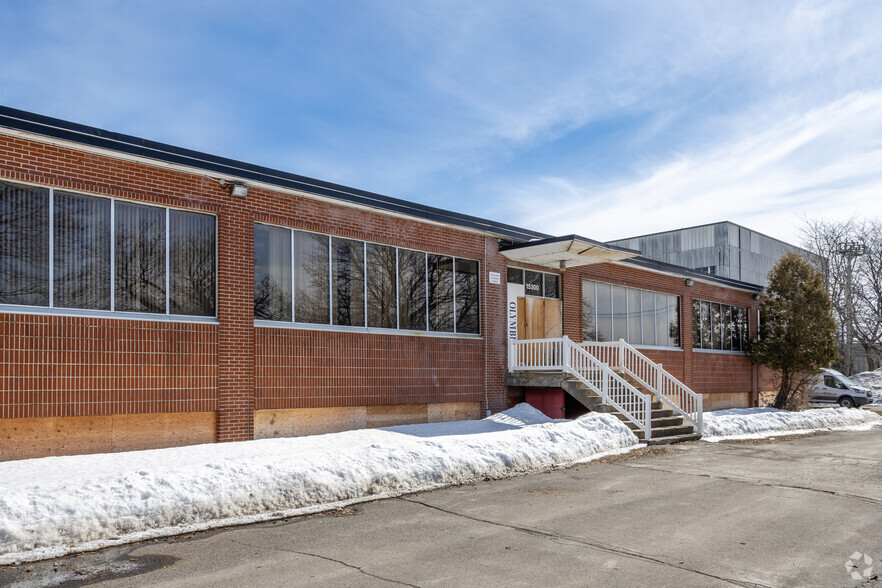 15300 Rue Sherbrooke E, Montréal, QC for rent - Building Photo - Image 2 of 6