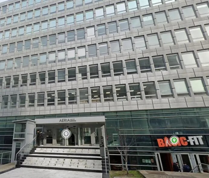 Office in Boulogne-Billancourt to rent - Building Photo - Image 1 of 6