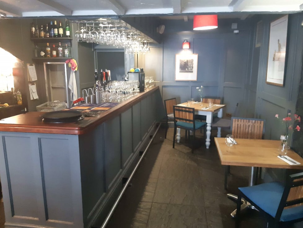 24 High St, Bristol to rent Interior Photo- Image 1 of 5