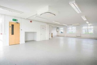 Chapel Mill Rd, Kingston Upon Thames to rent Interior Photo- Image 1 of 3