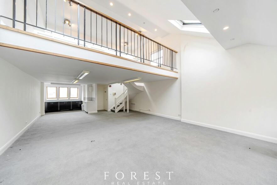 2-6A Hampstead High St, London for rent - Building Photo - Image 2 of 29