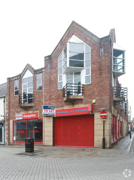 43 Market Pl, Bishop Auckland for sale - Primary Photo - Image 1 of 1