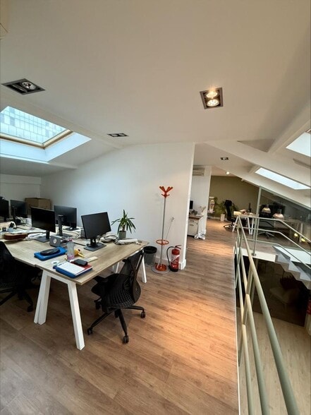 53 Rue De Paris, Boulogne-Billancourt to rent - Interior Photo - Image 2 of 8