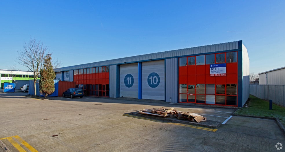 Kendal Ave, London to rent - Building Photo - Image 2 of 10