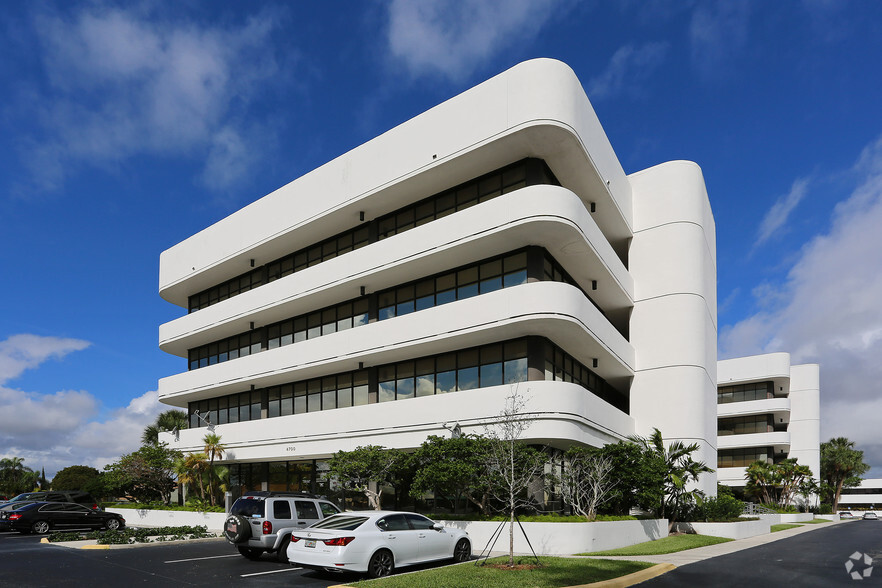 4700 NW Boca Raton Blvd, Boca Raton, FL for sale - Building Photo - Image 1 of 38