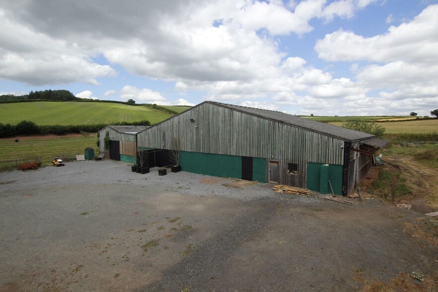 A470, Brecon for sale - Primary Photo - Image 1 of 9