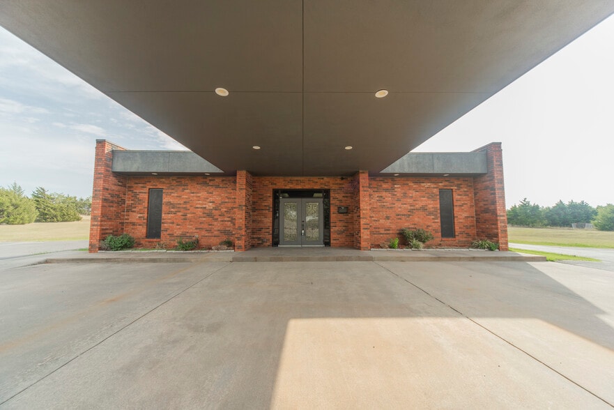 4419 N Bryan Ave, Shawnee, OK for sale - Building Photo - Image 1 of 1