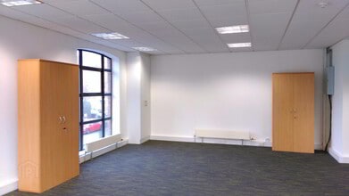 12 Clarendon Quay, Belfast to rent Interior Photo- Image 1 of 4