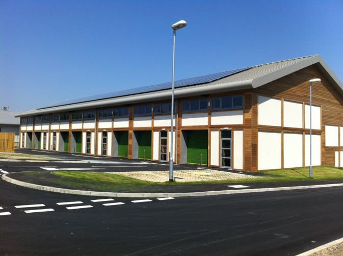 Newlands Way, Bradford to rent - Building Photo - Image 2 of 3