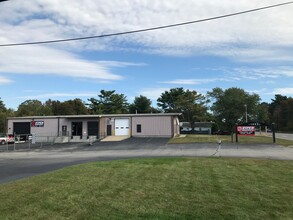 1882 Fall River Ave, Seekonk, MA for rent Building Photo- Image 1 of 7