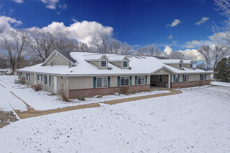 8 Terrace View Blvd, Oregon, IL for sale Primary Photo- Image 1 of 1