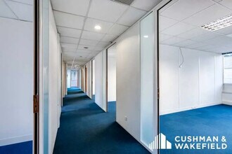 22 Quai Du President Carnot, Saint-Cloud to rent Building Photo- Image 1 of 4