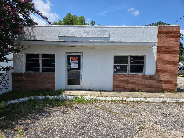 626 W Carolina Ave, Hartsville, SC for sale - Building Photo - Image 1 of 15