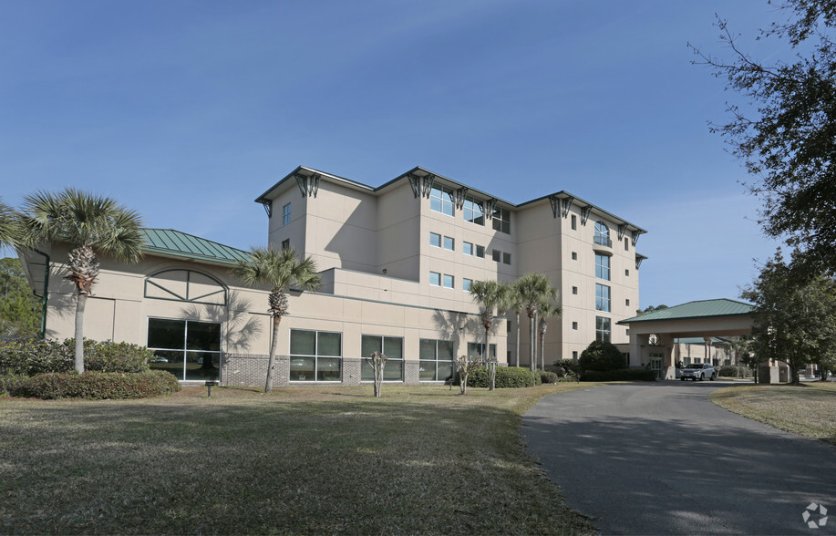 Summit Professional Plaza 1111 Glynco Pkwy, Brunswick, GA for rent - Primary Photo - Image 1 of 2