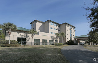 Summit Professional Plaza 1111 Glynco Pkwy, Brunswick, GA for rent Primary Photo- Image 1 of 3