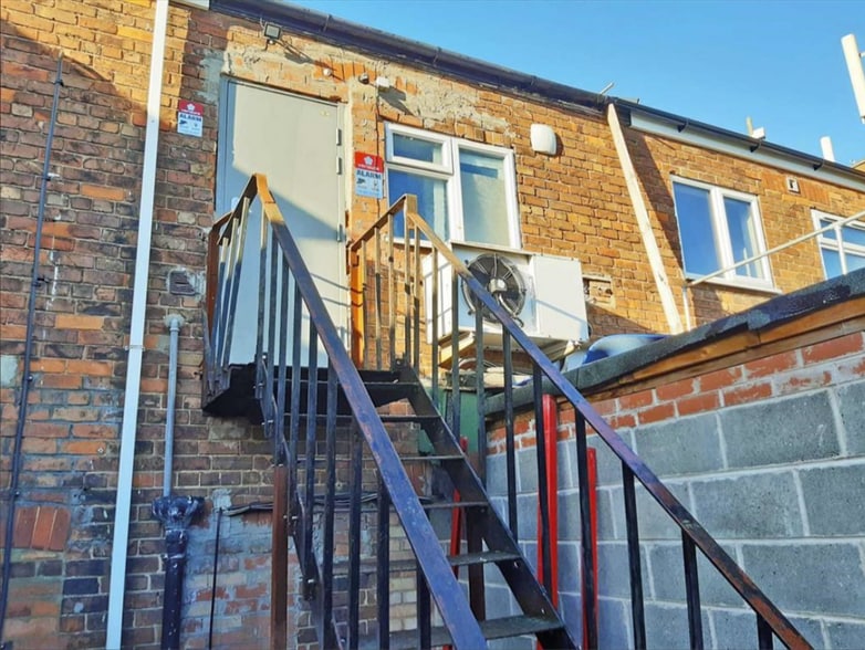 3-7 Bottesford Rd, Scunthorpe for sale - Building Photo - Image 3 of 3