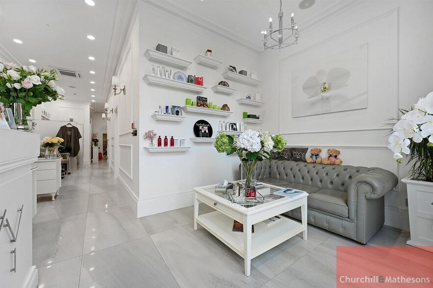 184 Finchley Rd, London to rent - Building Photo - Image 2 of 14