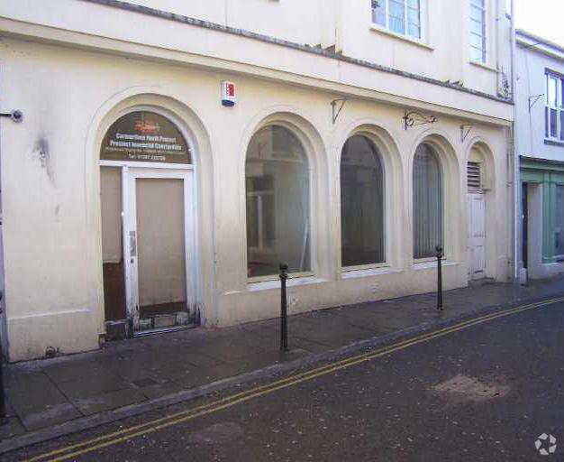 7 Queen St, Carmarthen, SA31 1JT UK