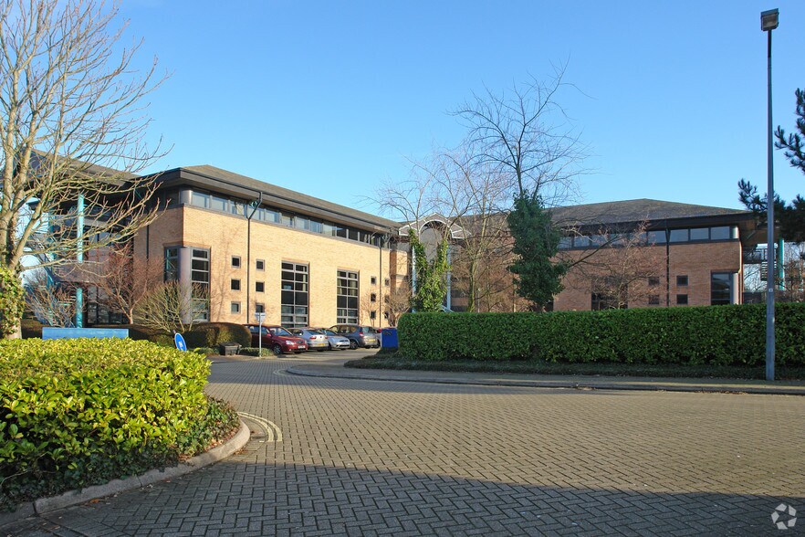 1650 Parkway, Fareham to rent - Primary Photo - Image 1 of 9