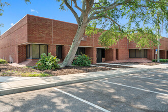 4900 Creekside Dr, Clearwater, FL for rent Building Photo- Image 1 of 6