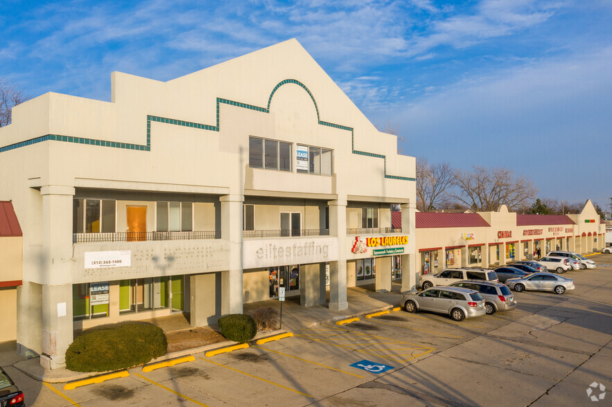 2202-2230 W Algonquin Rd, Rolling Meadows, IL for rent - Building Photo - Image 1 of 5