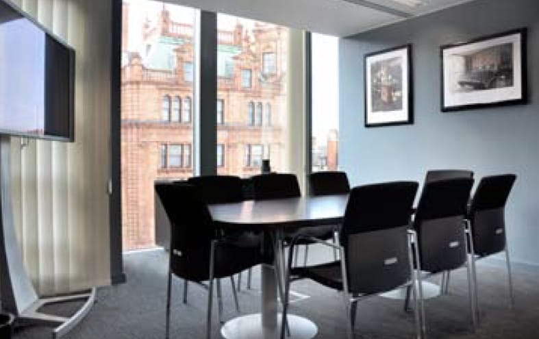 100 Brompton Rd, London to rent - Interior Photo - Image 2 of 12