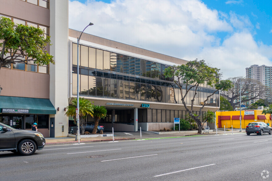 1350 S King St, Honolulu, HI for rent - Primary Photo - Image 1 of 7