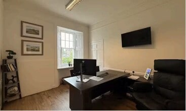 15 Melville Ter, Stirling to rent Interior Photo- Image 2 of 4