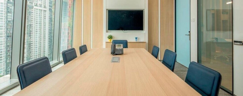 249 Church St, Altrincham to rent - Building Photo - Image 2 of 6