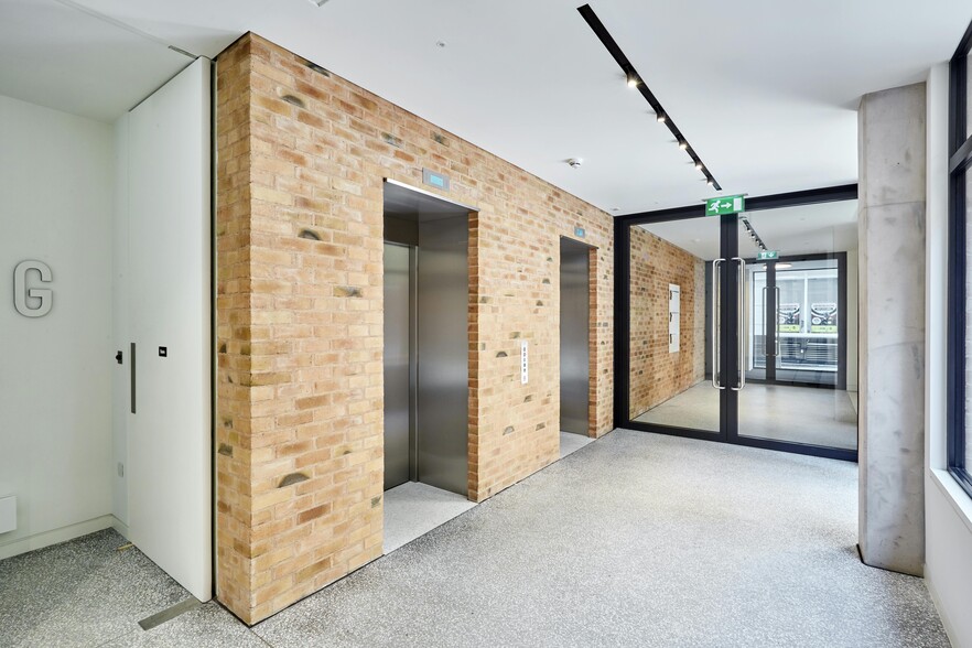 1 Benjamin St, London to rent - Building Photo - Image 3 of 15