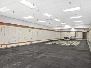 3415 Calumet Ave, Manitowoc, WI to rent Building Photo- Image 1 of 6