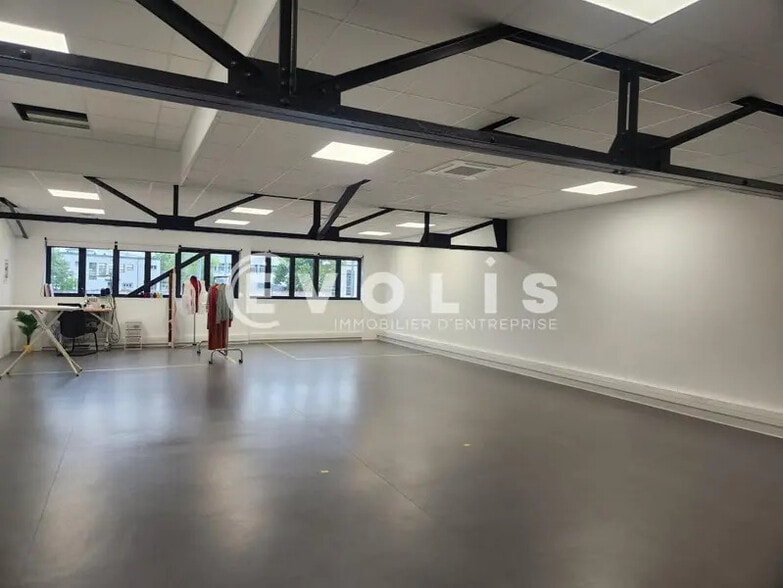 Light Industrial in Villeurbanne to rent - Interior Photo - Image 3 of 11