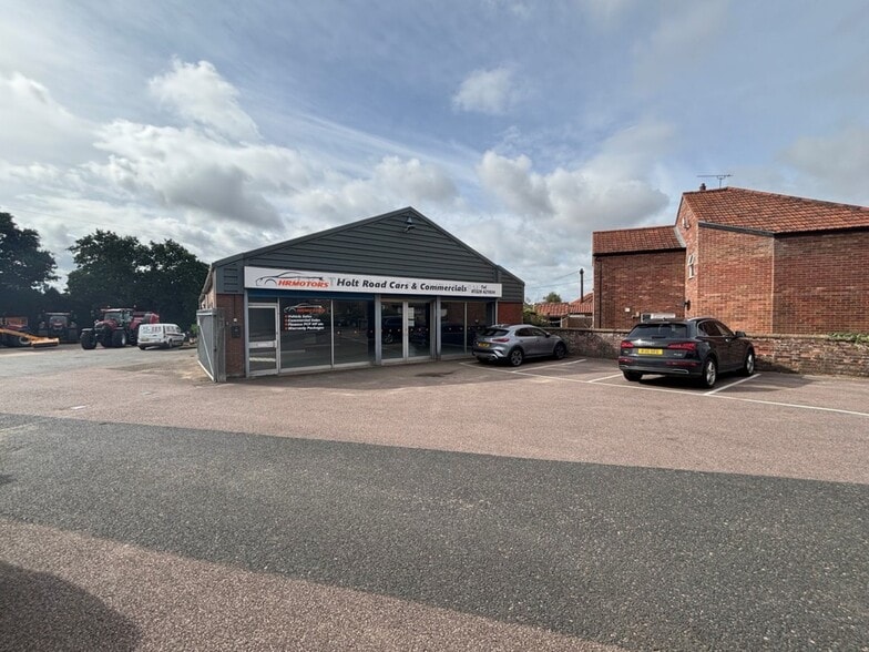 Holt Rd, Fakenham to rent - Primary Photo - Image 1 of 1