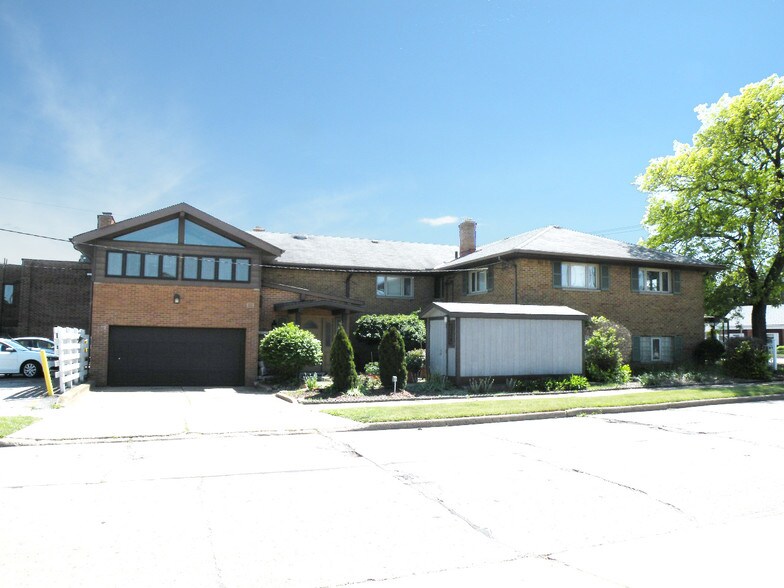 5451 Bldg A - Broadview Rd, Parma, OH for sale - Primary Photo - Image 1 of 1