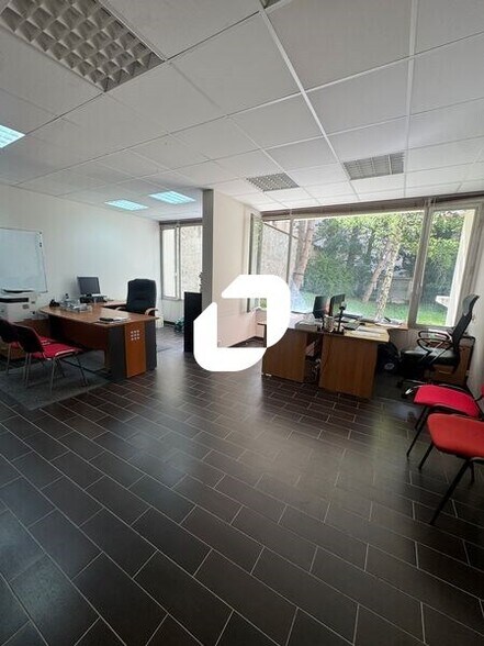 Office in Paris for sale - Interior Photo - Image 1 of 6