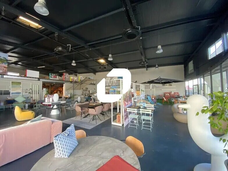 Light Industrial in Mauguio to rent - Interior Photo - Image 2 of 7