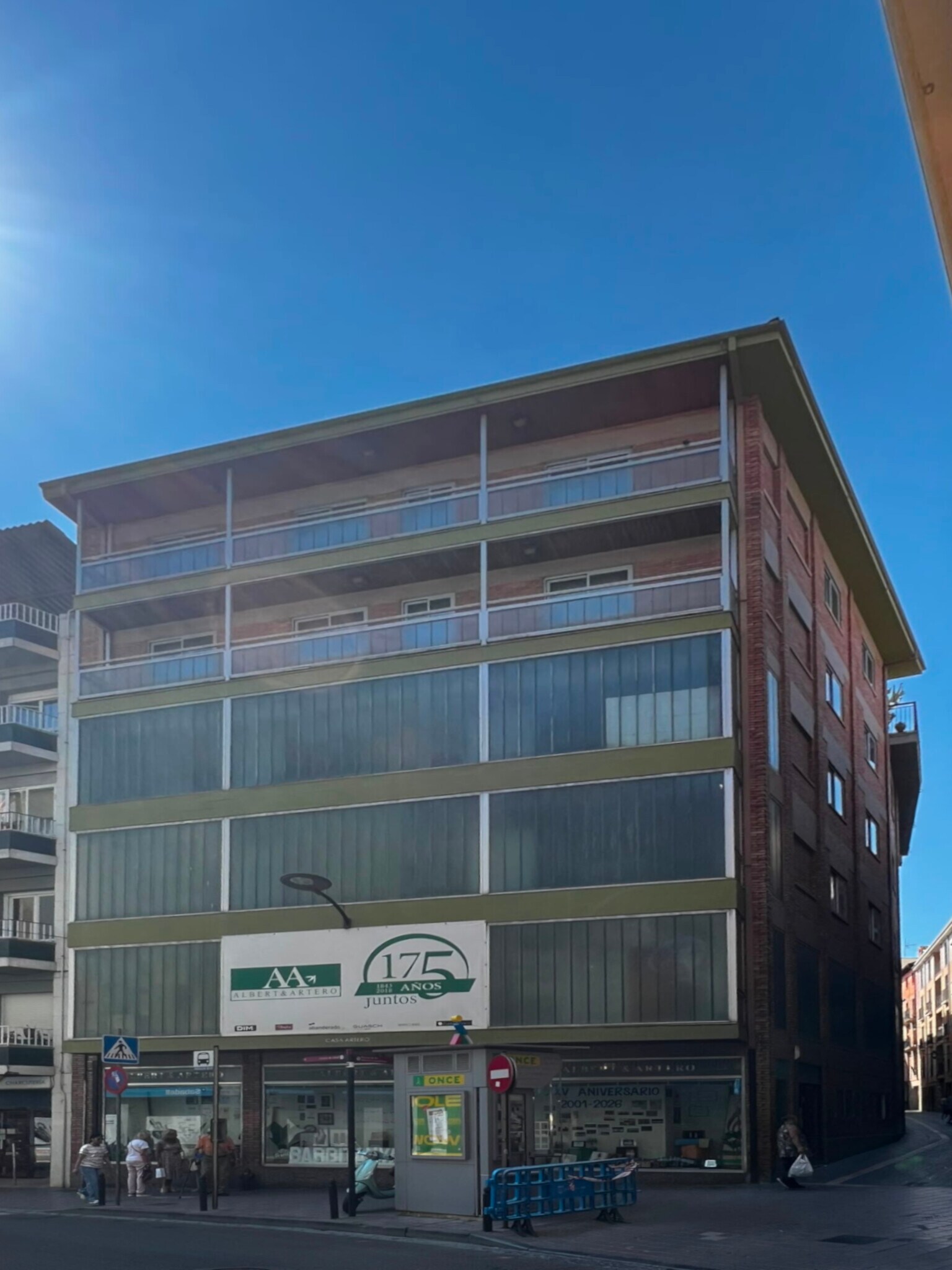 Calle Oncinellas, 3, Barbastro, Huesca for sale Primary Photo- Image 1 of 26