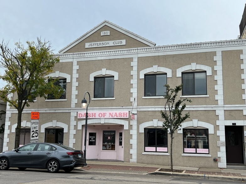 32-34 W Chicago Ave, Naperville, IL for rent - Building Photo - Image 1 of 5