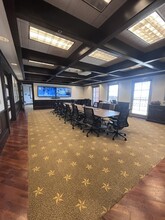 4949 Fairmont Pky, Pasadena, TX to rent Building Photo- Image 2 of 7